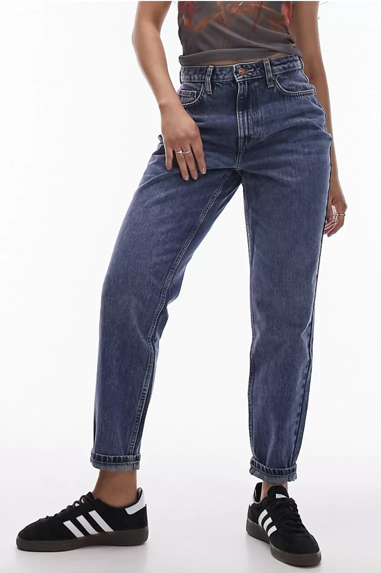 Hourglass mom jeans in mid blue