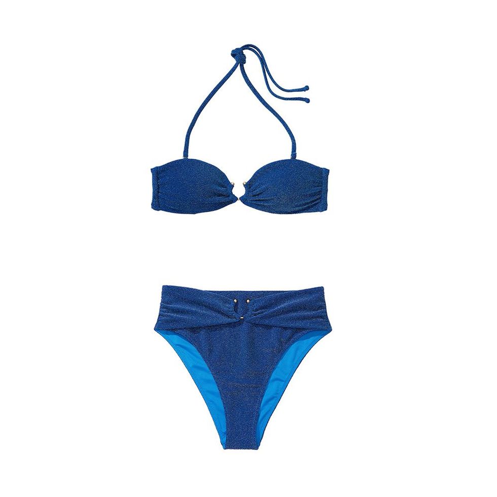 Swimsuit vs. Bikini: What's the Difference? [March 2024 ]