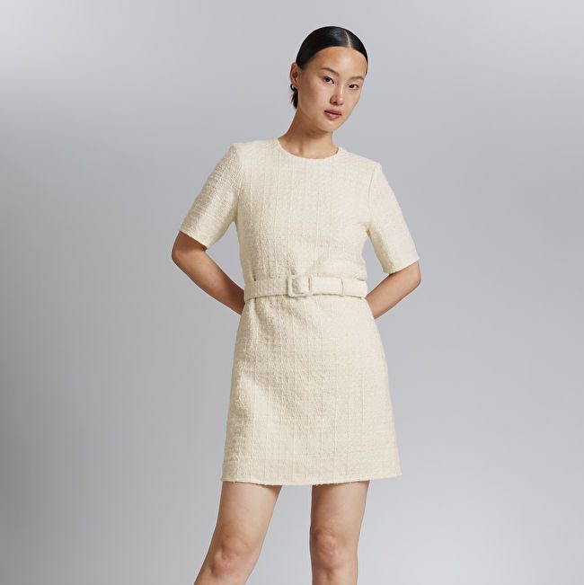 Minikleid aus Tweed mit Gürtel