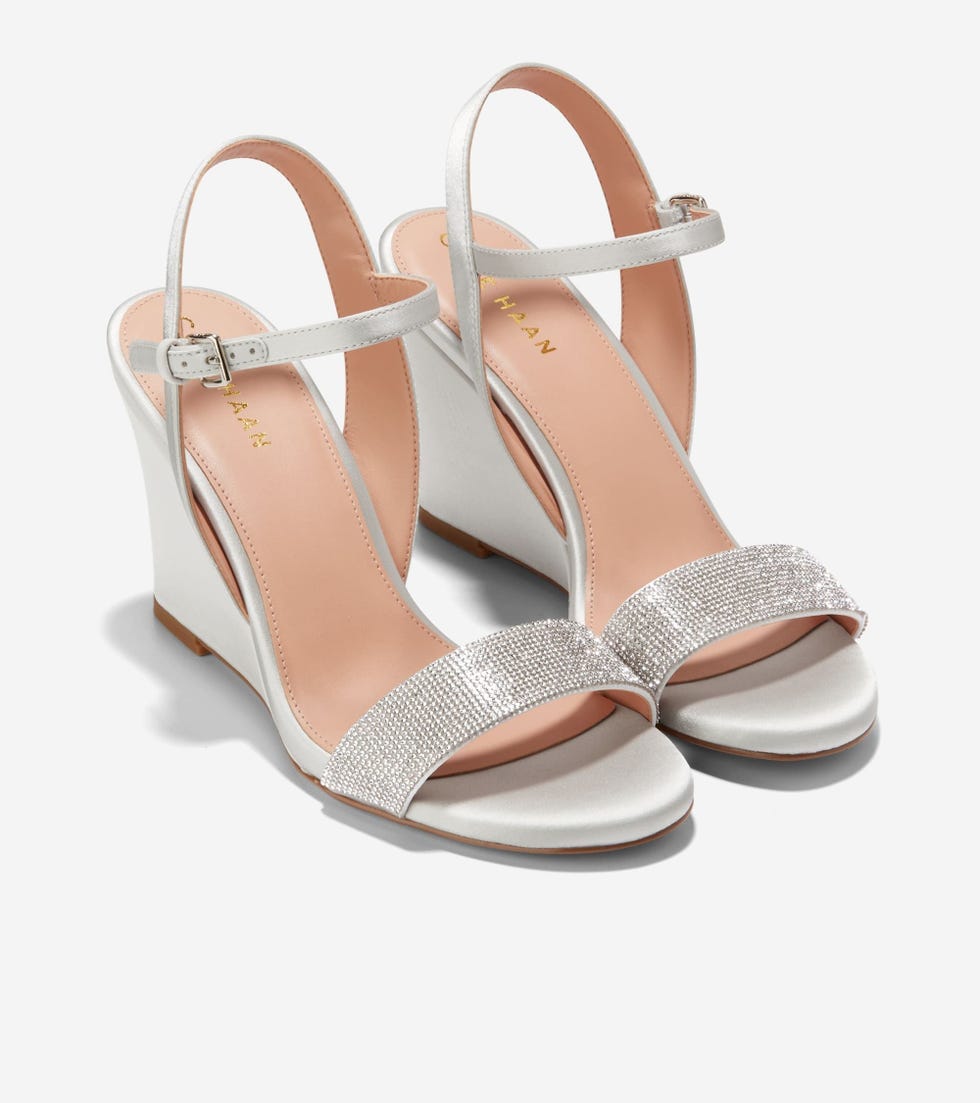 15 Best Comfortable Wedge Sandals 2022, According to Podiatrists