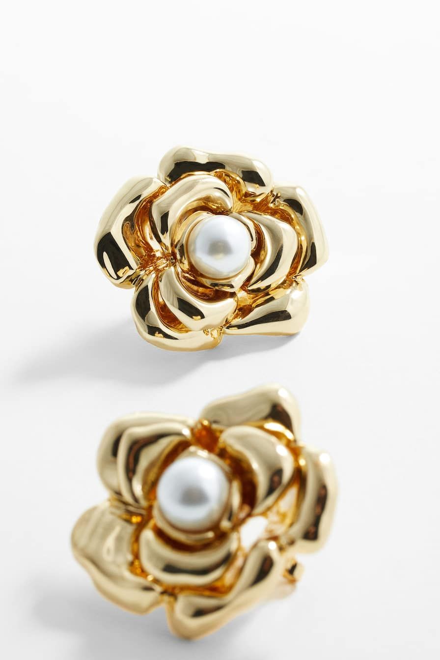 Pearl decoration flower earrings