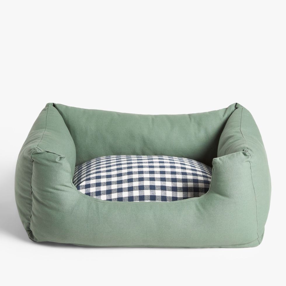 Gingham Pet Bed