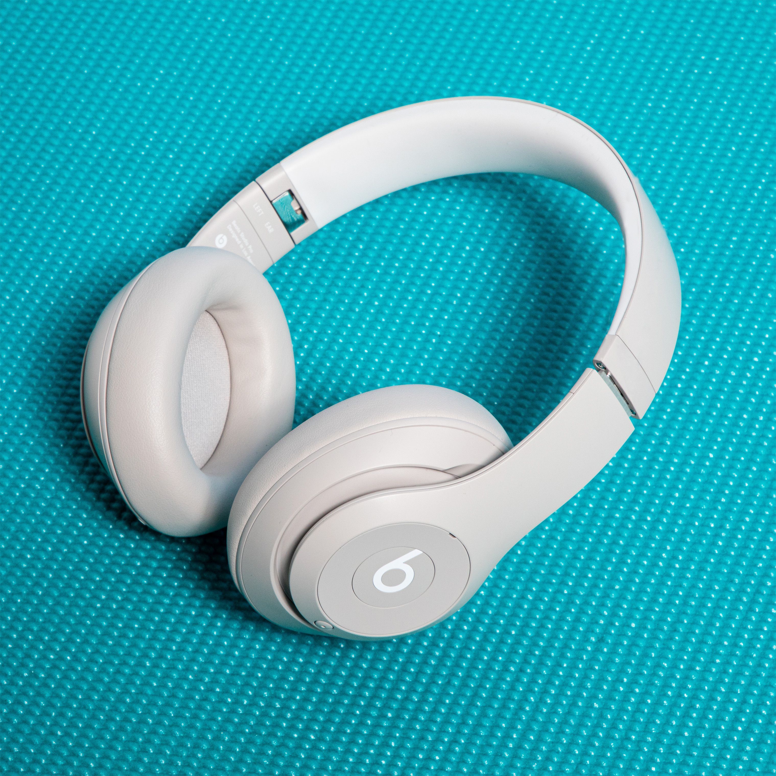 Best headphones for sweaty ears sale