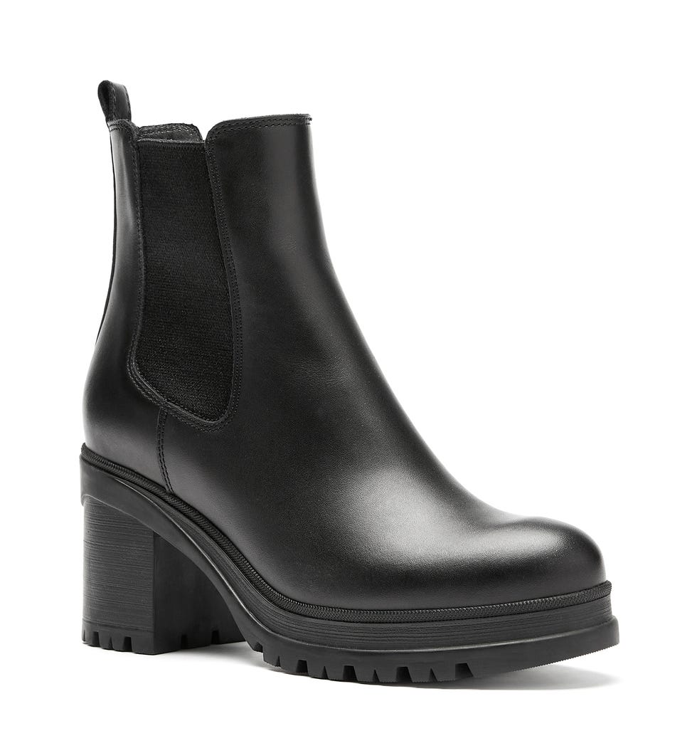 The Weekly Covet: The Best Rainy Day Essentials, According to T&C Editors