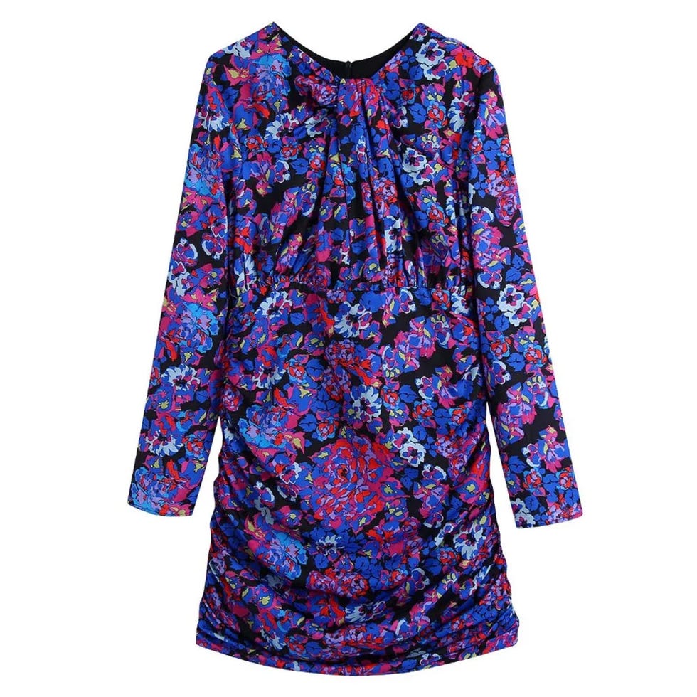 4 vestidos drapeados de Zara, Stradivarius y Bershka que estilizan tu figura: ¡Copia el look de Violeta Mangriñán! 7 Moncloa Violeta Mangriñán y su estilo único con vestidos con fruncidos