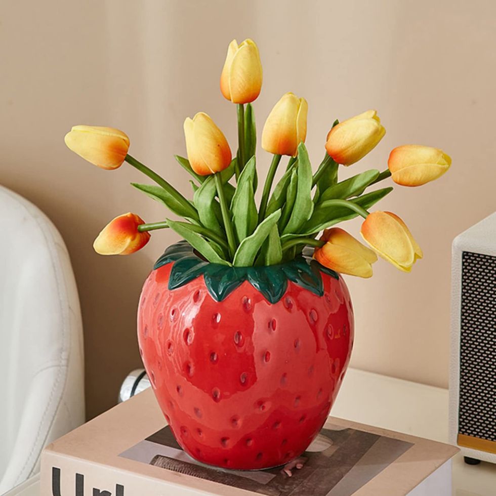 Ceramic strawberry-shaped vase