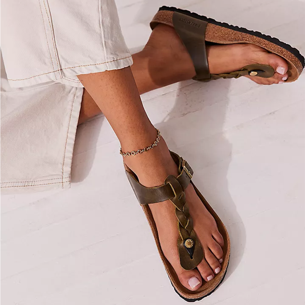 15 Most Comfortable Flip Flops for Women in 2024
