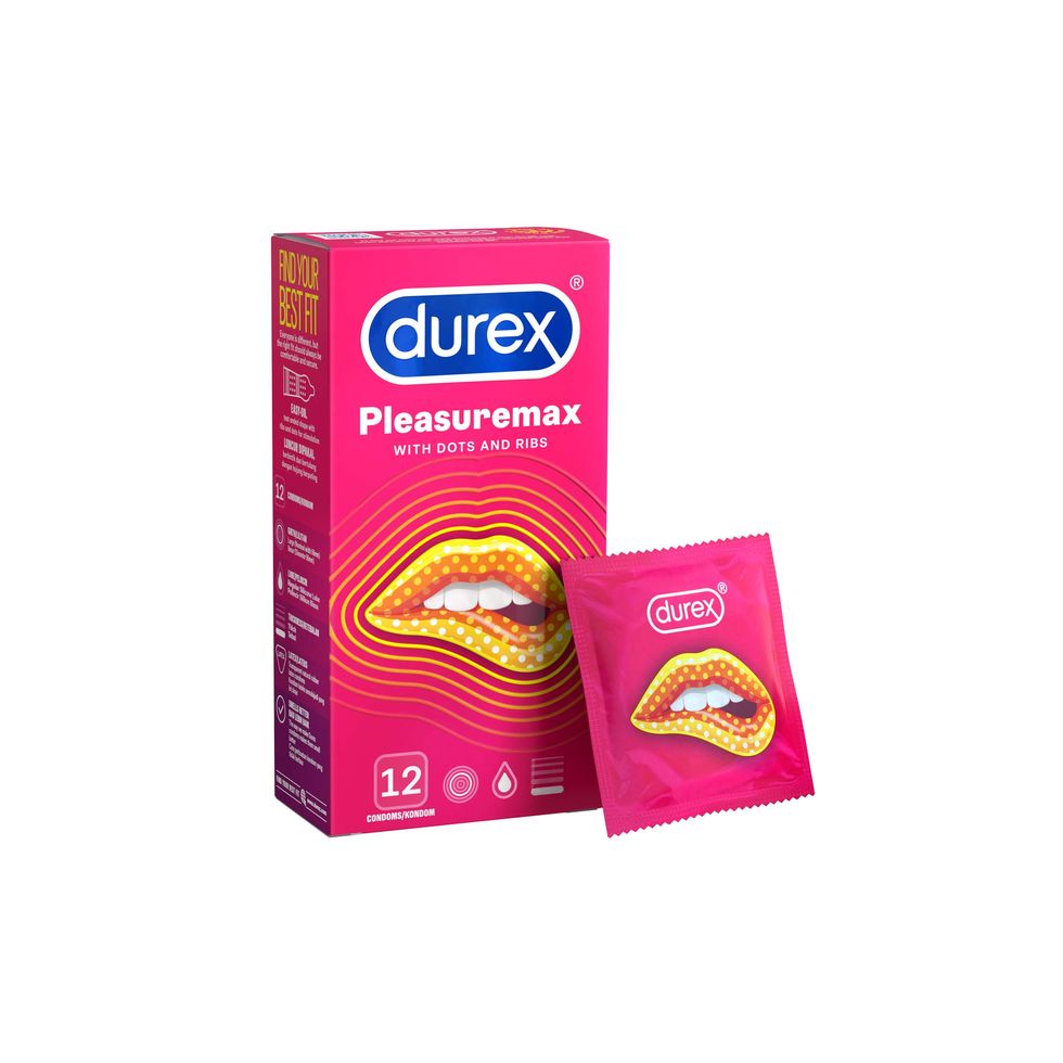 Durex Pleasuremax Preservativi Uomo Con Rilievi E Nervature Stimolante XLei Extra Lubrificati Extra Stimolanti Per Lui Piacere Intenso 12 Pezzi