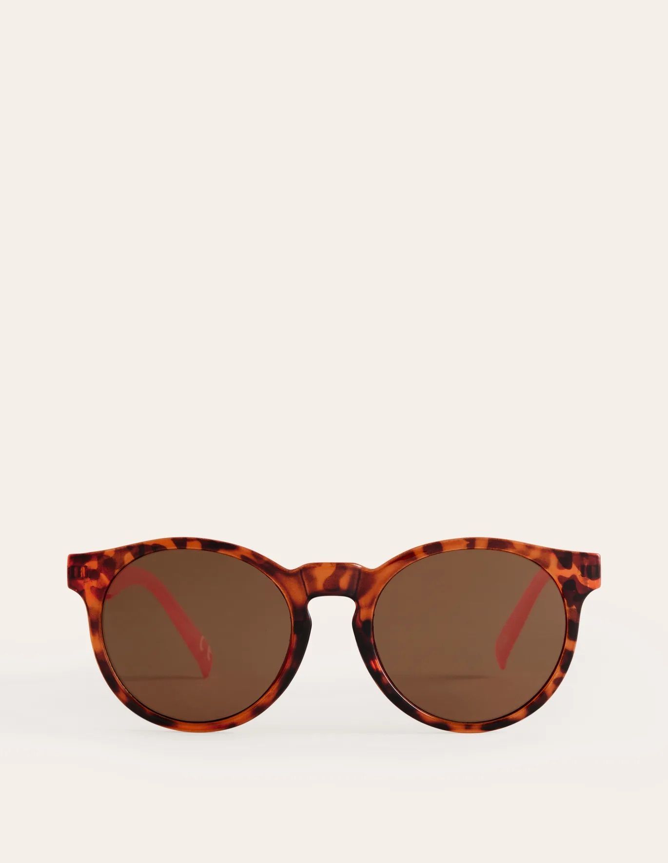 Martine McCutcheon looks fab in oversized sunglasses Martine McCutcheon looks fab in oversized sunglasses