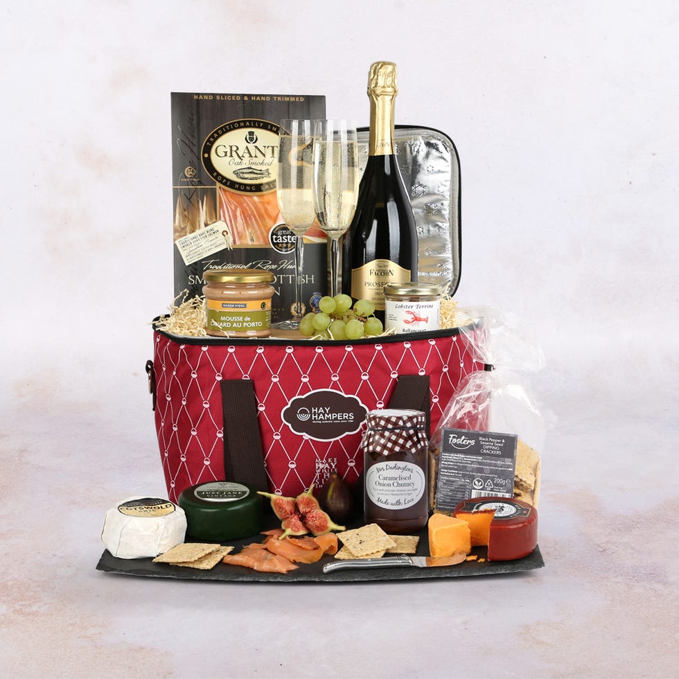 Pleasing Prosecco Picnic Hamper