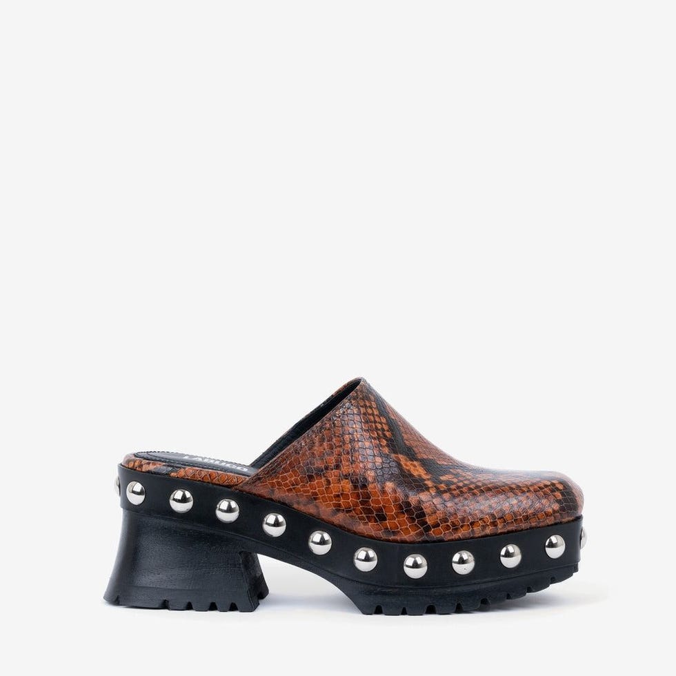 Clogs