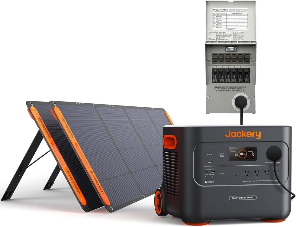 Explorer 3000 Pro Portable Power Station + Manual Transfer Switch