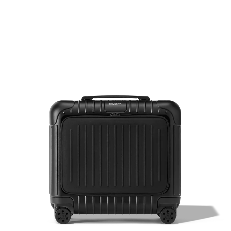 リモワスーツケースの人気モデル「エッセンシャル」18選。軽量の