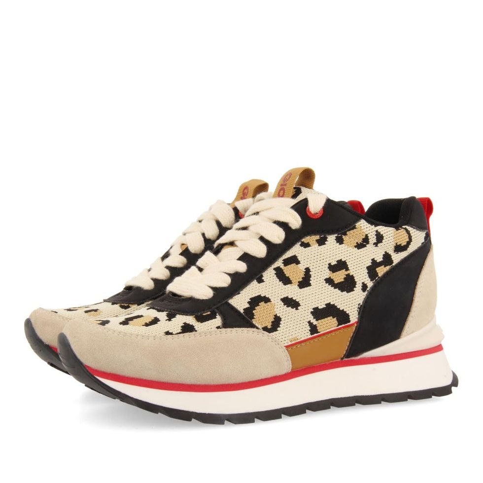 Sneakers con Print DE Leopardo y cuña