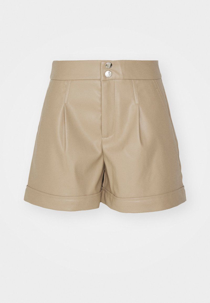 Shorts in ecopelle con pinces, su Zalando