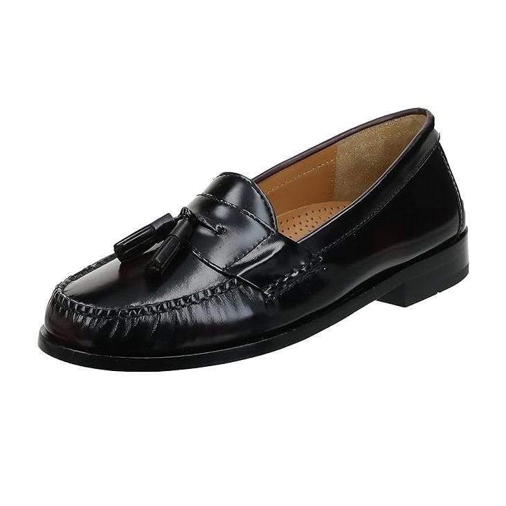 Loafers with pinch tassel pattern,