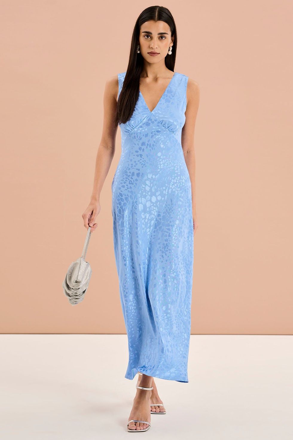 فستان إيريس ماكسي باللون الأزرق الفاتح