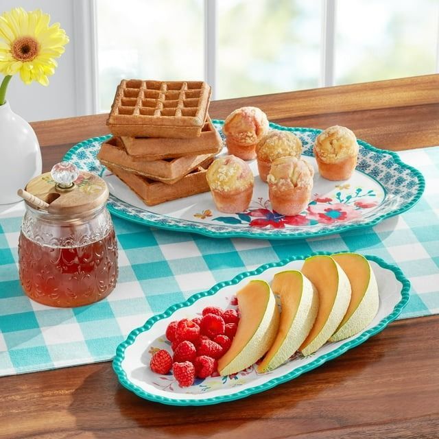 The Pioneer Woman Melamine Line Is Perfect for Serving Outdoors