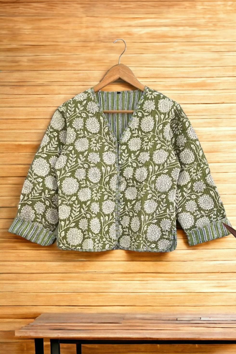 Green and White Quilted Collar Jacket