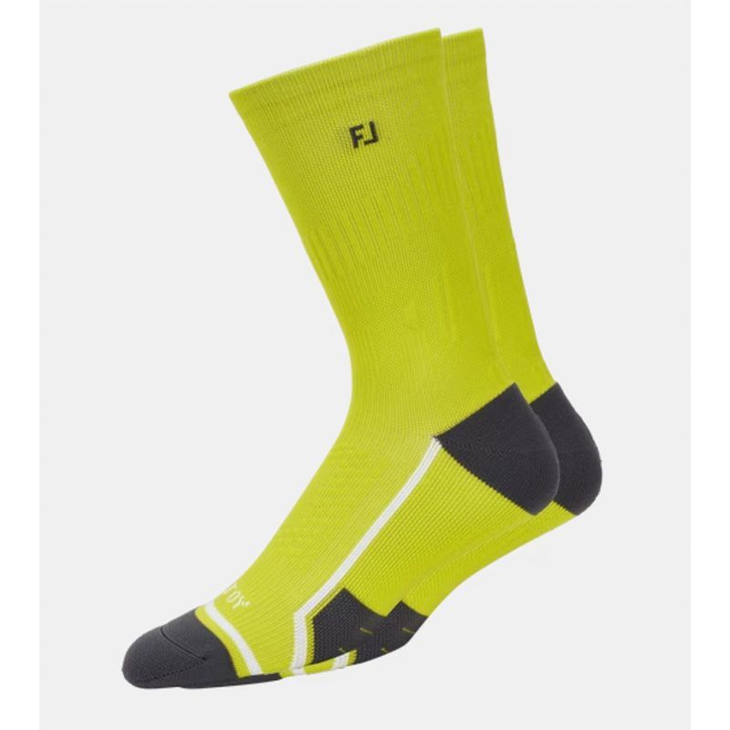 8 Best Golf Socks to Support Your Feet on the Fairway