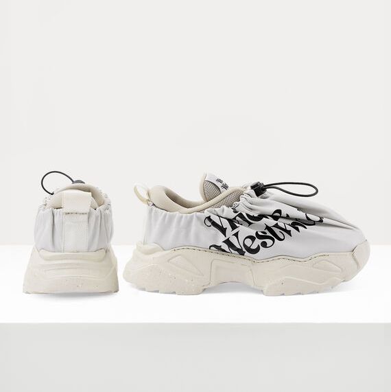 精品球鞋推薦：Vivienne Westwood束口袋運動鞋/白