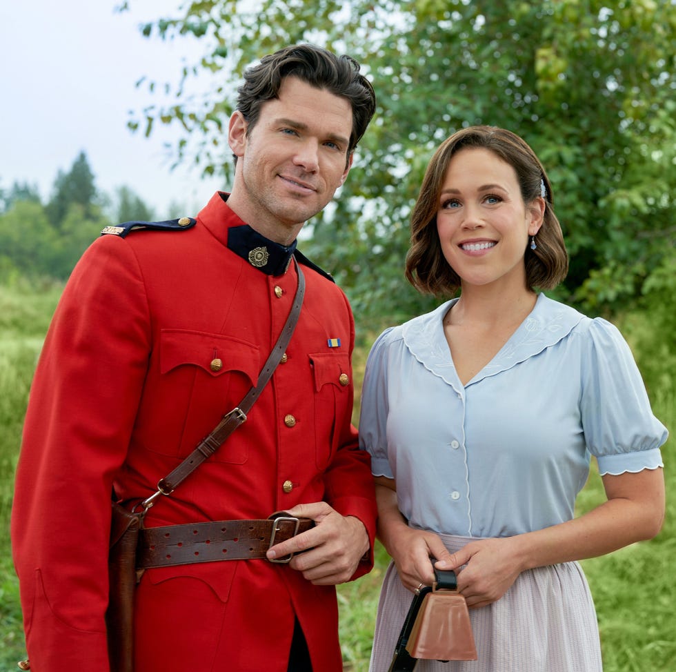 Watch When Calls The Heart Season 9 Episode 1