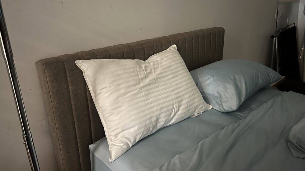 Bed Pillows, Set of 2 Down Alternative