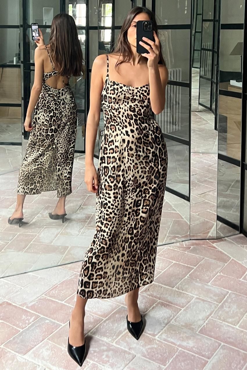 Vestido satinado de leopardo