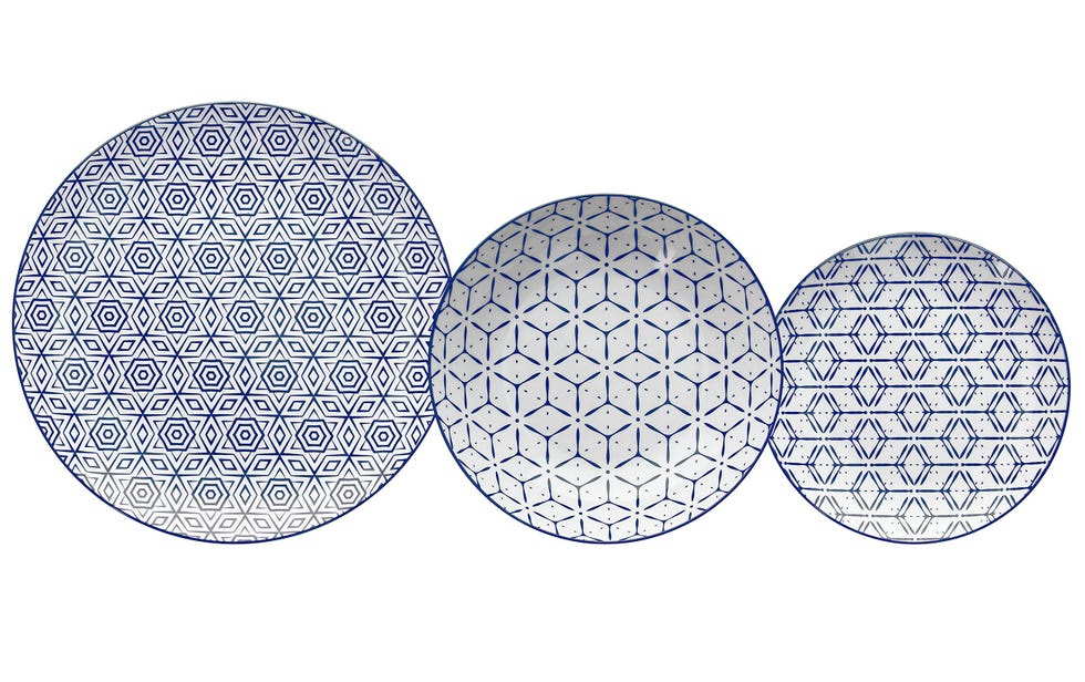 Juego de 18 platos con motivos geométircos