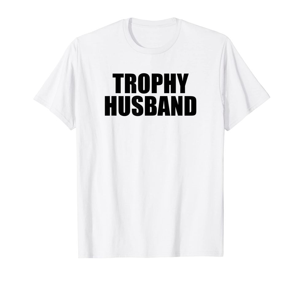 Camiseta Trophy Husband de color blanco