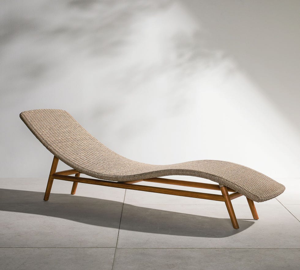 Encinitas Wicker Chaise Lounge
