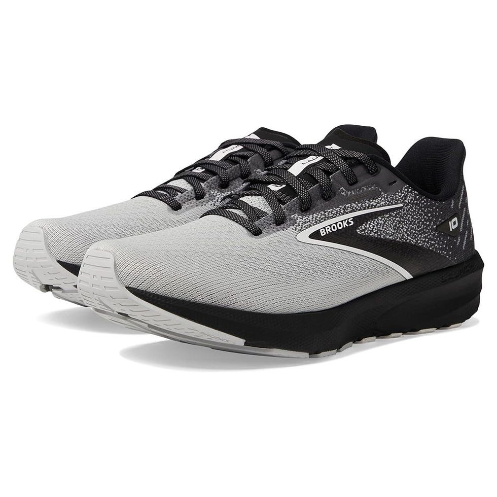 Launch 10 Cross Country Sneaker