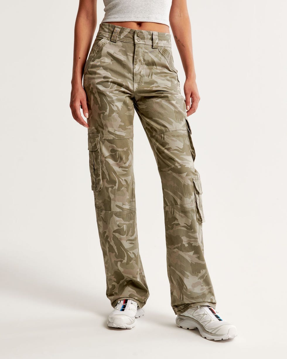 Cargo Pant Outfits 2024 - How to Wear Cargo Pants