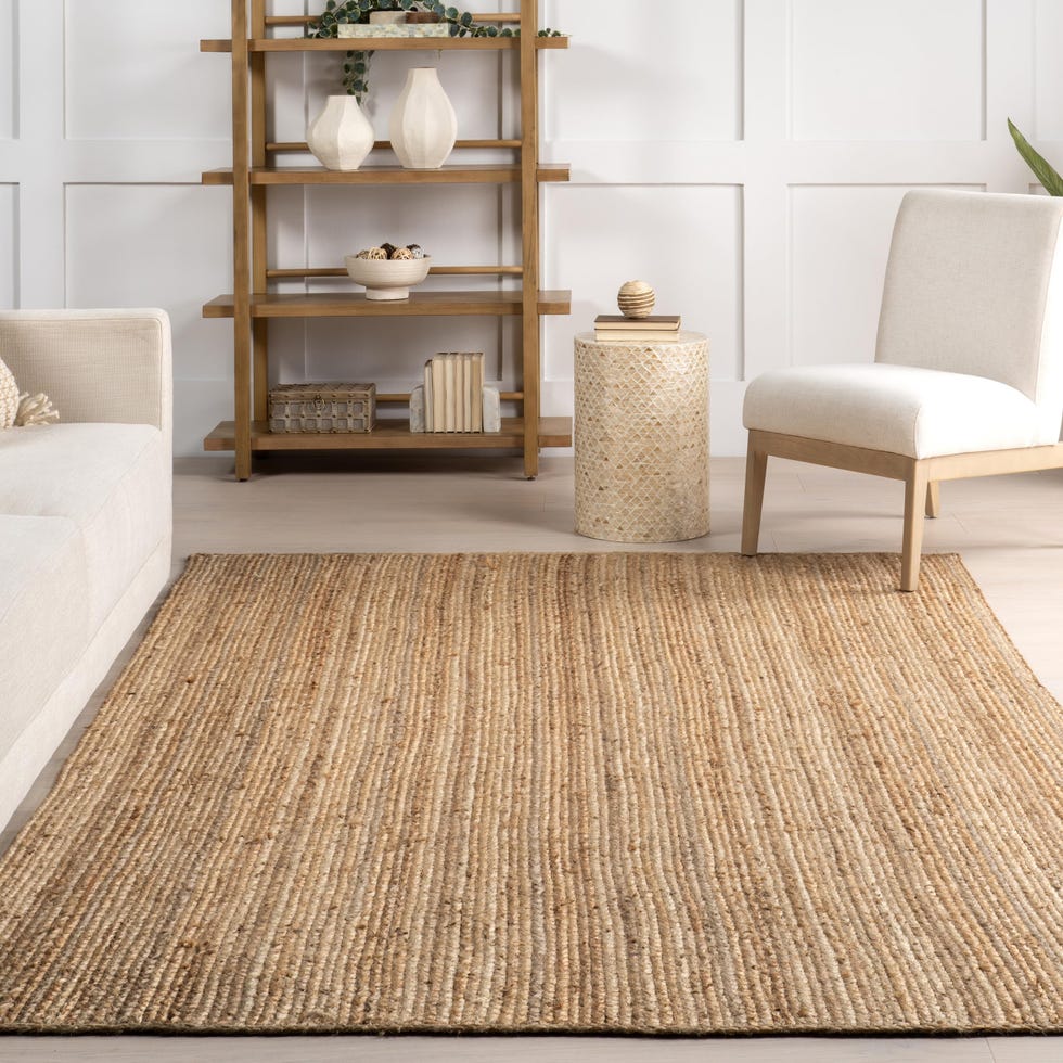 Rigo hand-woven jute rug