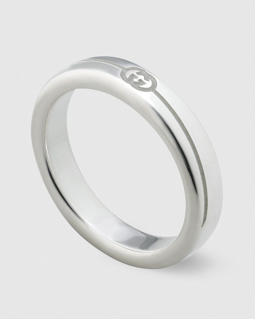 Diagonal Interlocking G Ring