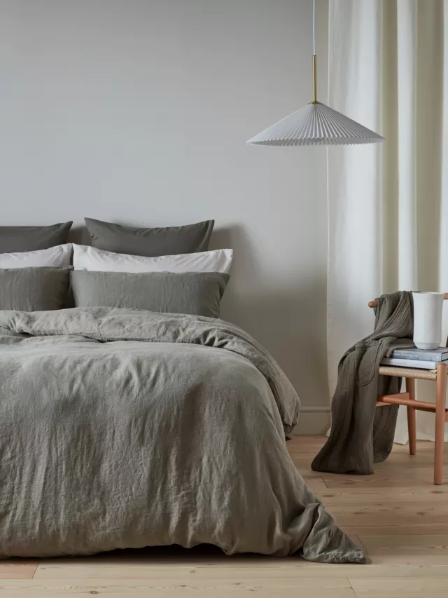 Bedfolk Linen Duvet Cover, Moss