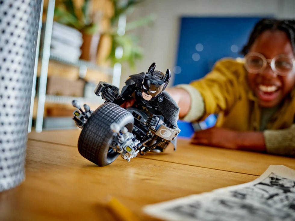 Batman Construction Figure and the Bat-Pod Bike (LEGO 76273)