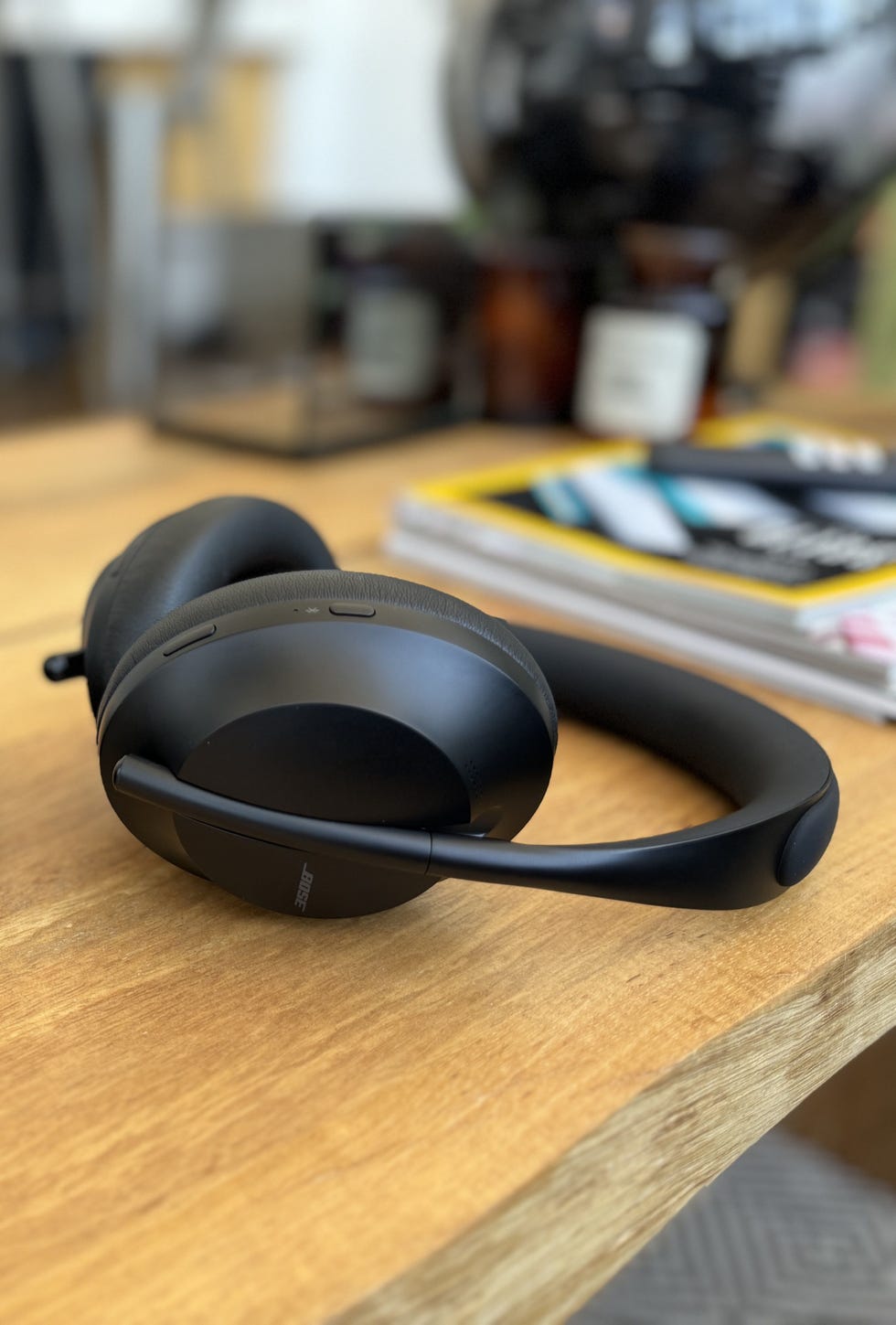 Noise Cancelling Headphones 700
