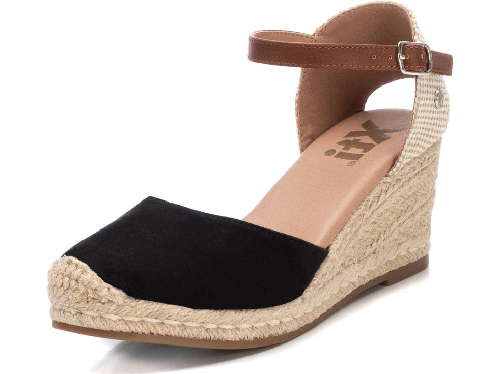 Sandalias con cuña de esparto por 35 € en Amazon