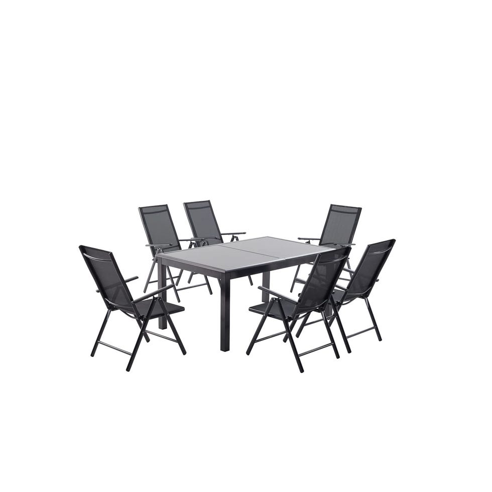 Comedor de terraza con mesa y sillas