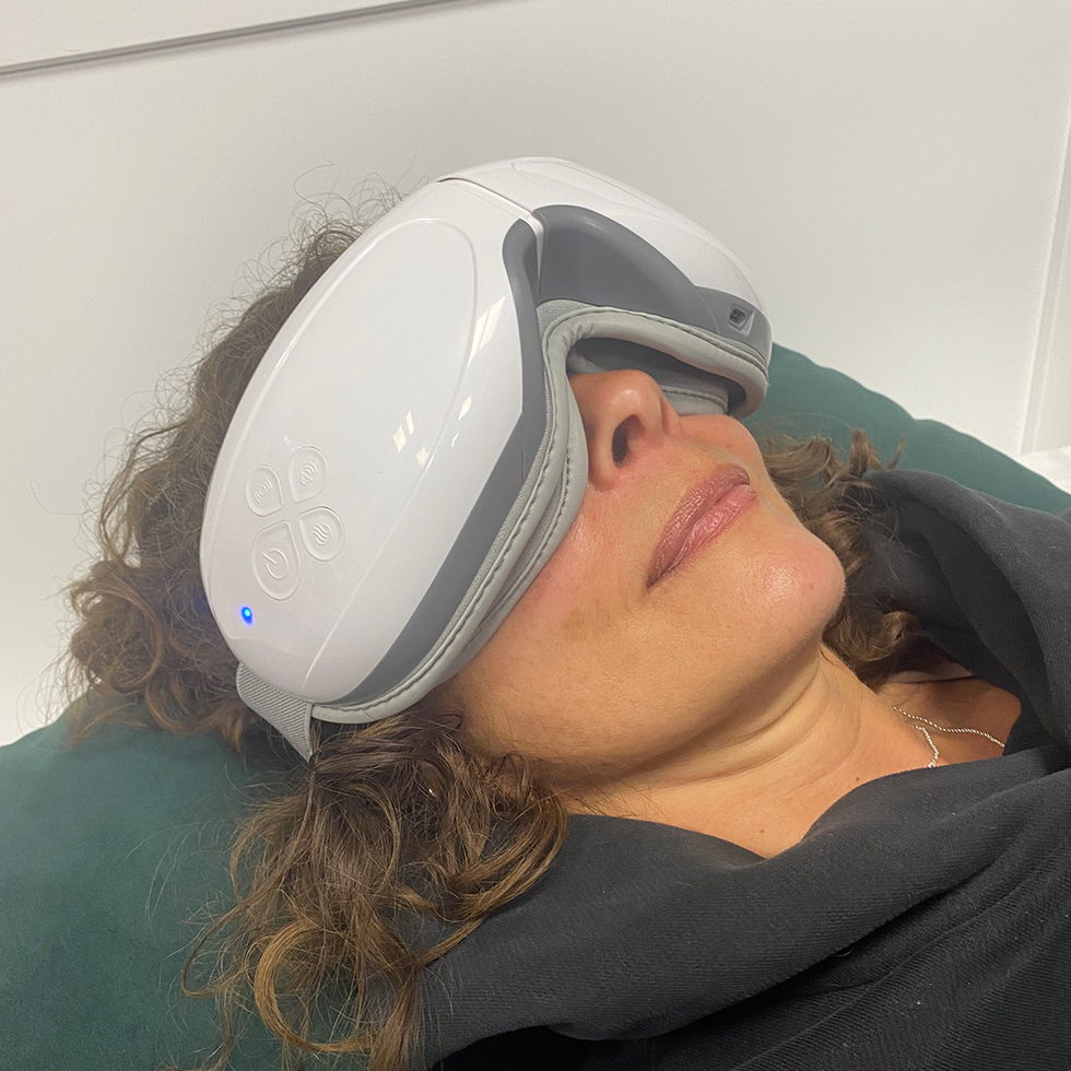 EyeOasis 2 Eye Mask Massager