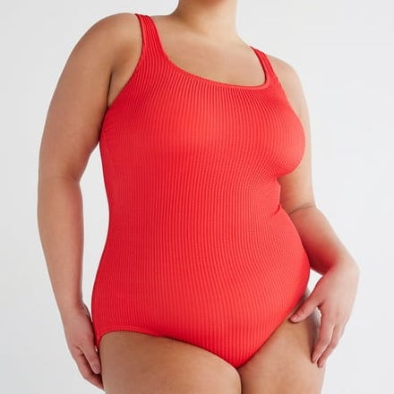 Traje de baño de una pieza arrugado Traje de baño de una pieza arrugado