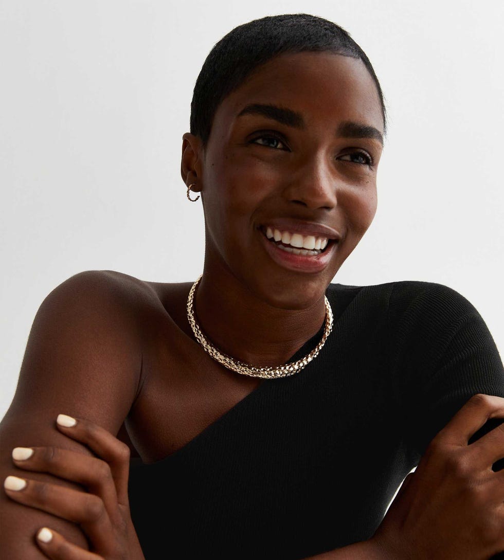 Gold Metal Curved Collar Choker Necklace