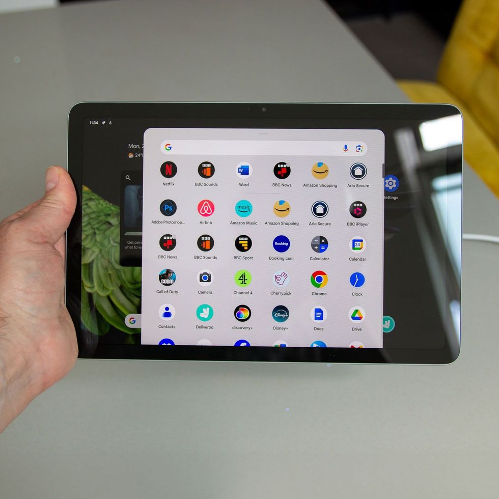 Google Pixel Tablet with Charging Speaker Dock