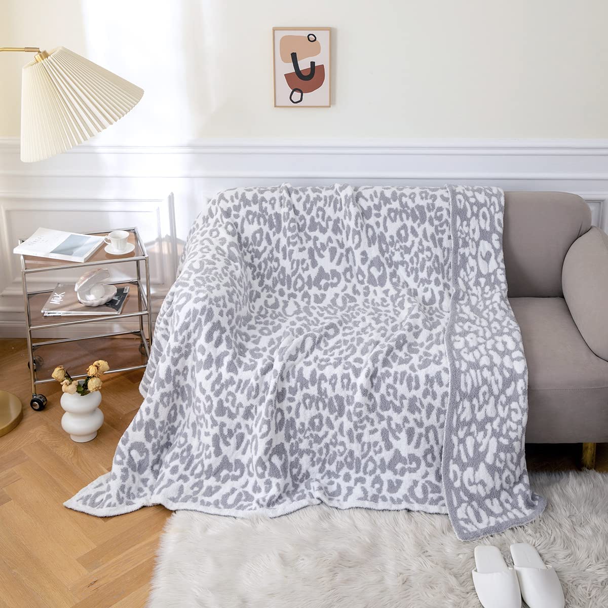 11 Barefoot Dreams Blanket Dupes of 2024