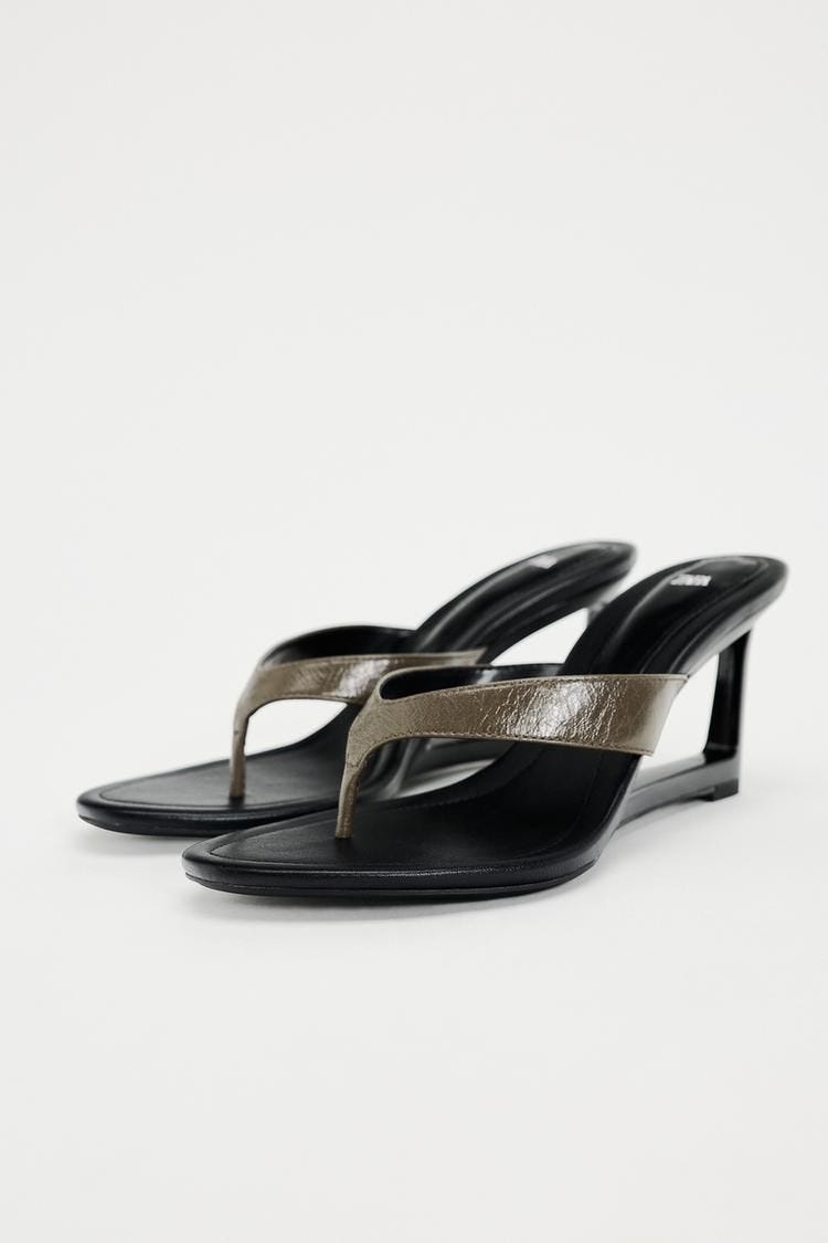 ¡Inspiración Dulceida! 6 tacones bajitos de Zara, Stradivarius y Pull&Bear que son tendencia y comodísimos 10 Moncloa Zara sandalia de tacón-cuña: la comodidad de una cuña con el estilo de un tacón