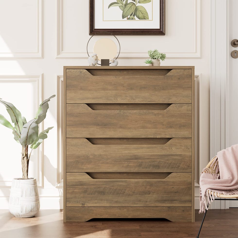 Modern 4-Drawer Dresser