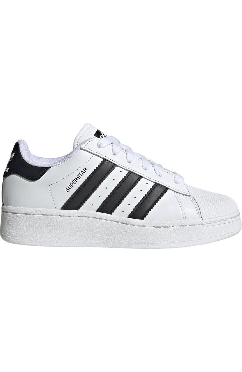 Superstar XLG Sneaker