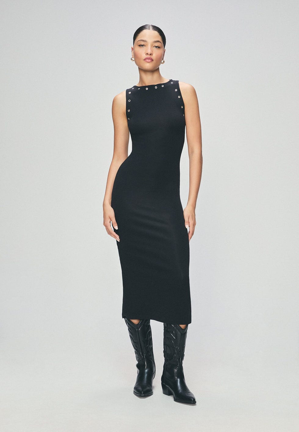 Consigue el tipómetro definitivo: el body reductor que triunfa con vestidos de Stradivarius y Pull&Bear 11 Moncloa Vestido negro de fiesta