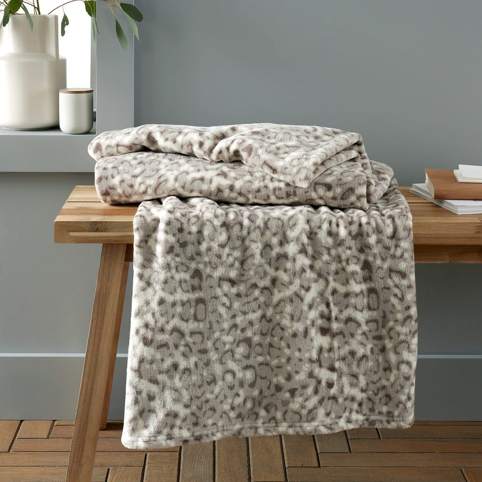 Catherine Lansfield Leopard Print Blanket Throw Catherine Lansfield Leopard Print Blanket Throw